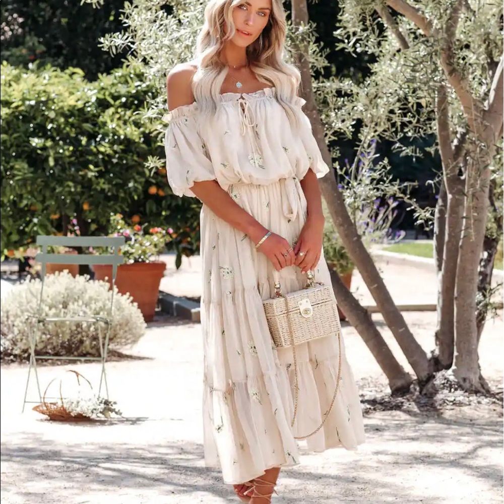 Vici Villa MIDI Off Shoulder Dress